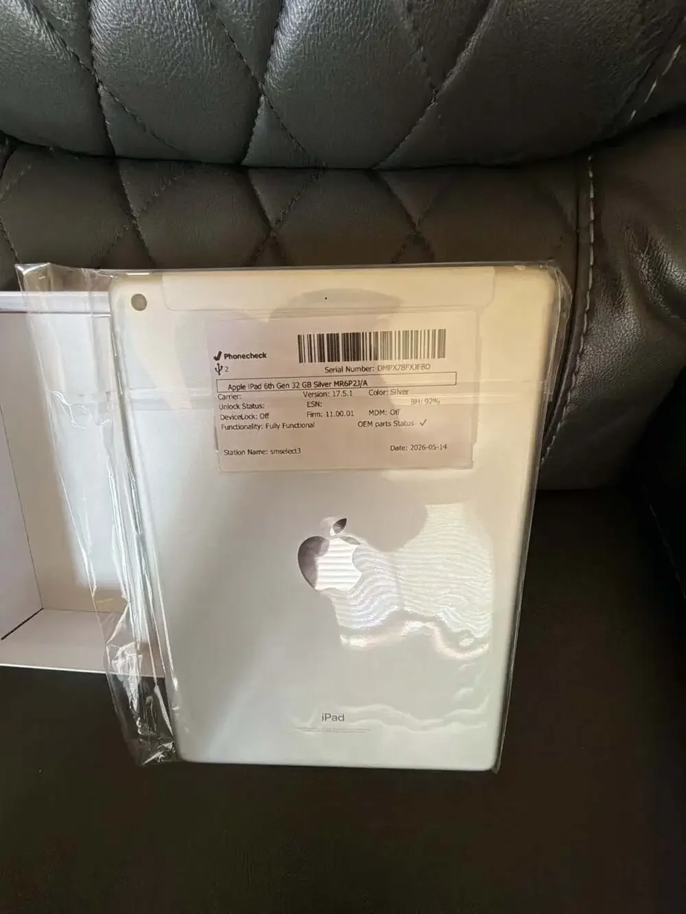 Unlocked for any carrier Apple iPad 6th Gen 32GB Silver (Refurbished)